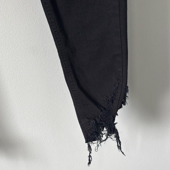 TOPSHOP Black Distressed Hem Skinny Jeans - Picture 8 of 8